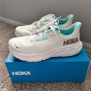 Hoka One One Arahi 7 Wide Running Shoes